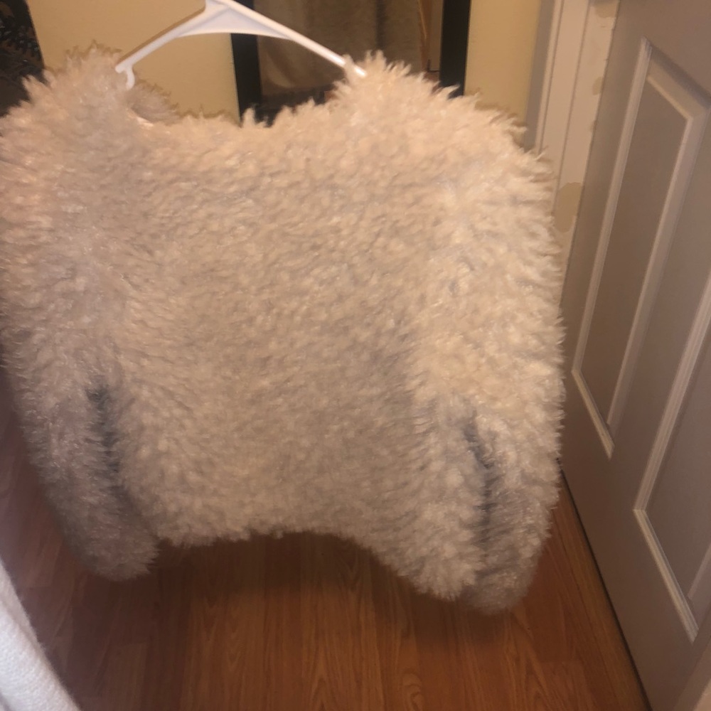 Faux fur jacket - Picture 2 of 2